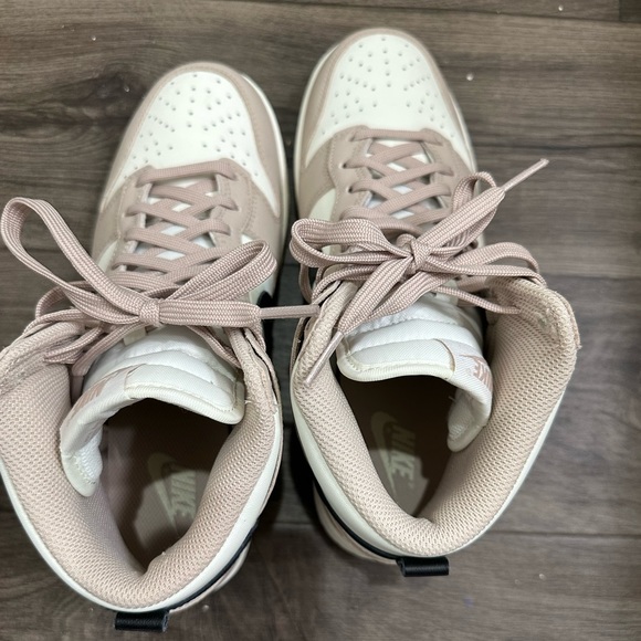 Women’s Nike Dunks - Picture 9 of 9